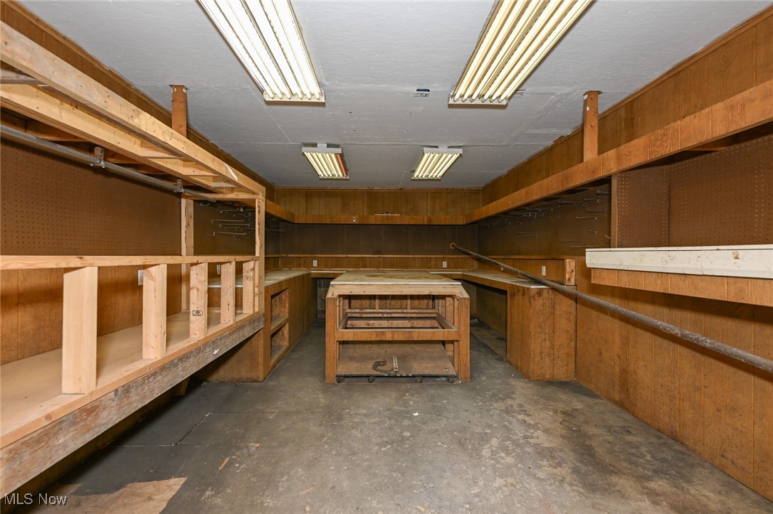 905 1/2 Shadybrook Drive Akron OH 44312