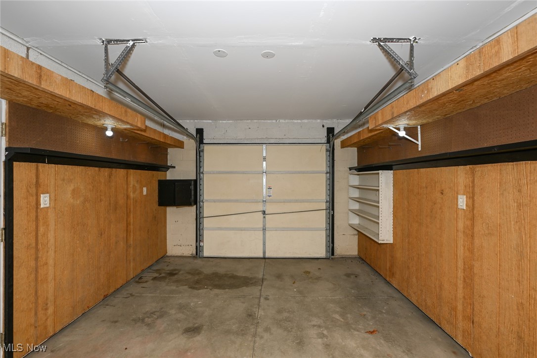 905 1/2 Shadybrook Drive Akron OH 44312