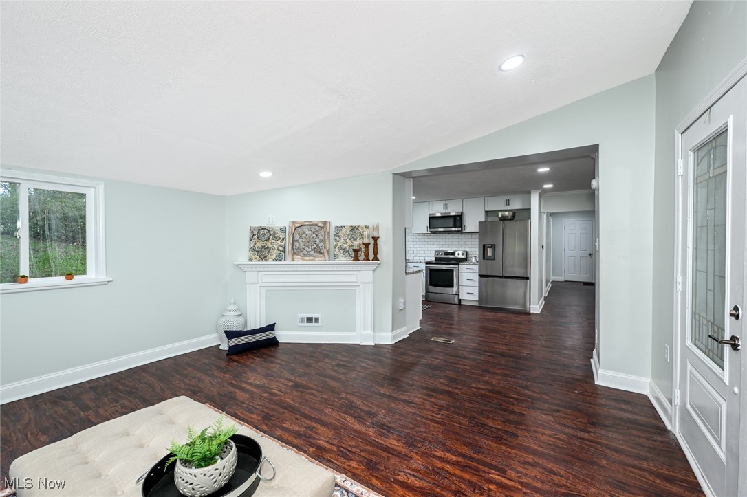 905 1/2 Shadybrook Drive Akron OH 44312