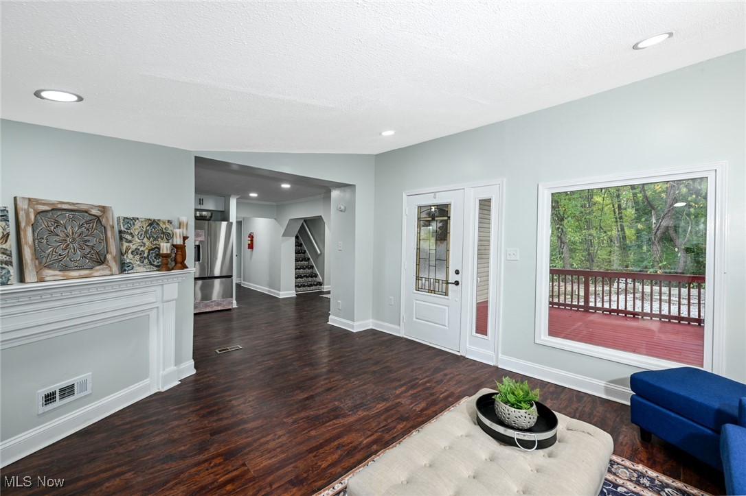 905 1/2 Shadybrook Drive Akron OH 44312