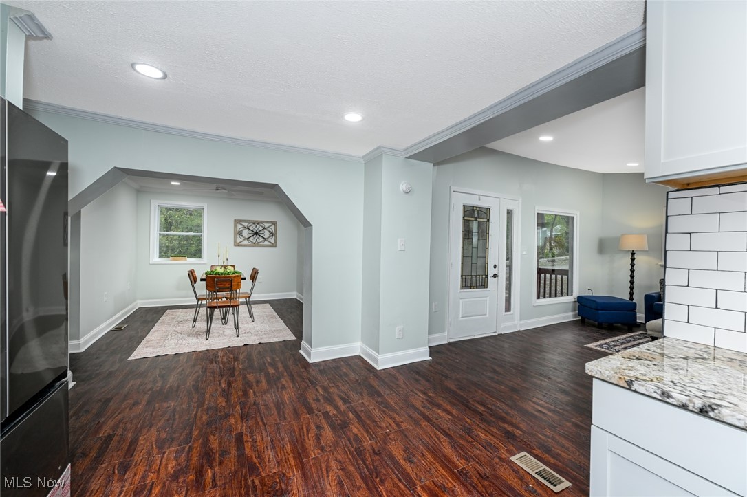 905 1/2 Shadybrook Drive Akron OH 44312