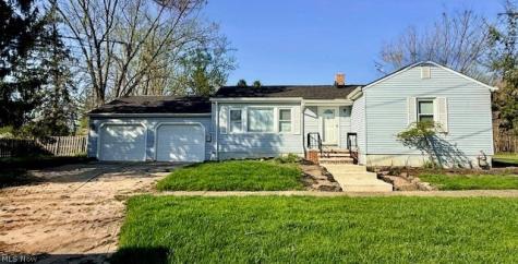 3 Broadmore Avenue Bedford OH 44146