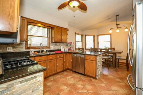 2855 Nimishillen Church Road NE Canton OH 44721