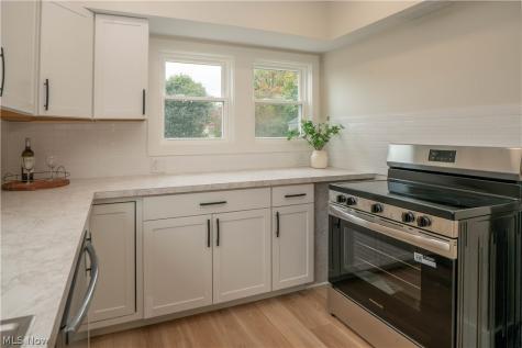 1250 Saint Michaels Avenue Akron OH 44320