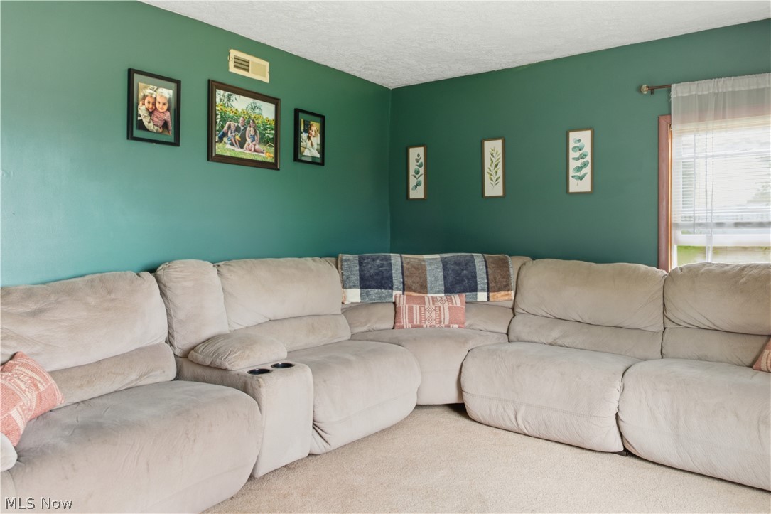 971 Champion Avenue E Warren OH 44483