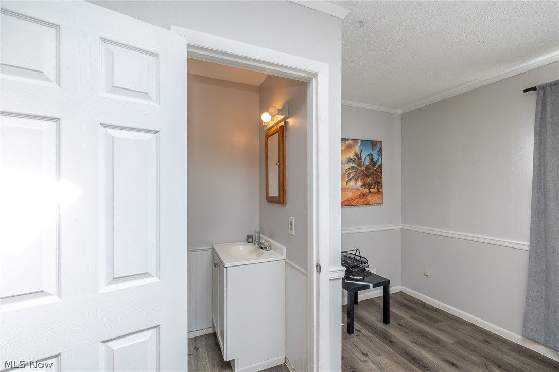 6117 Ira Avenue Brooklyn OH 44144