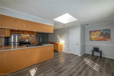 6117 Ira Avenue Brooklyn OH 44144