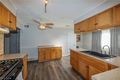 6117 Ira Avenue Brooklyn OH 44144