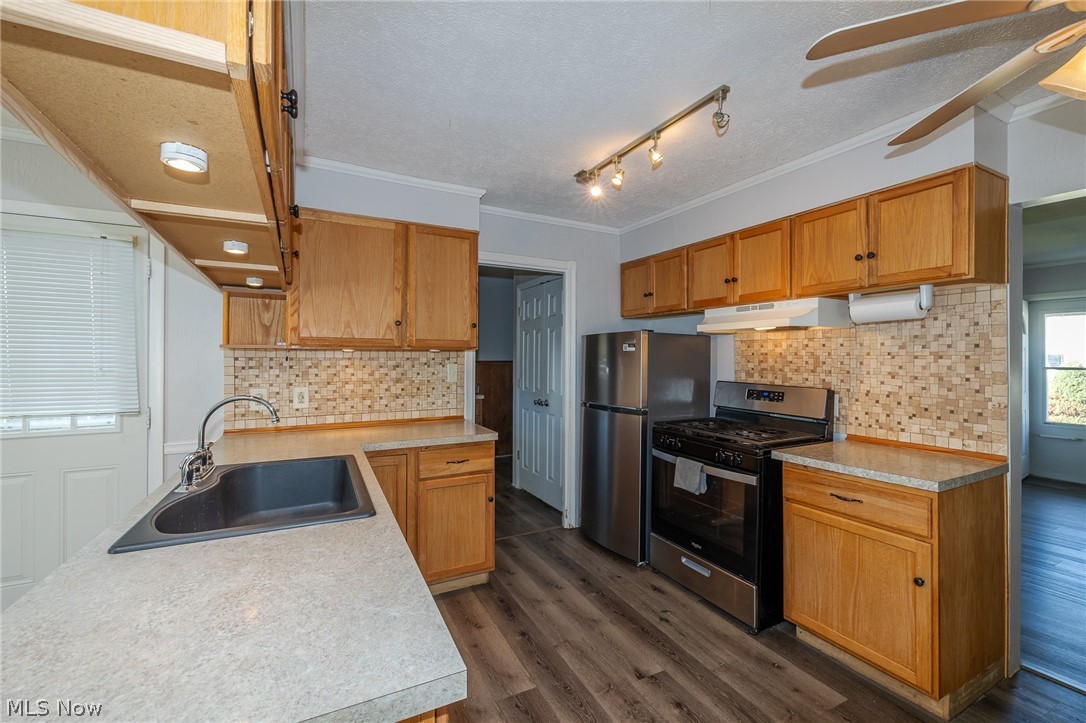 6117 Ira Avenue Brooklyn OH 44144