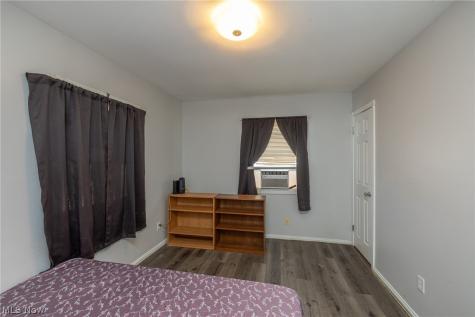 6117 Ira Avenue Brooklyn OH 44144