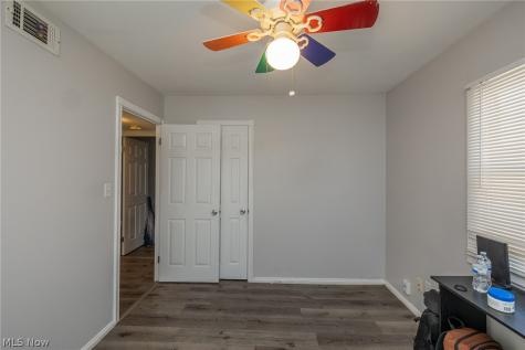 6117 Ira Avenue Brooklyn OH 44144