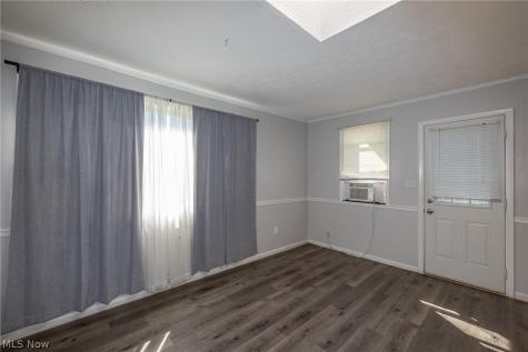 6117 Ira Avenue Brooklyn OH 44144
