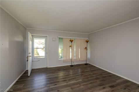 6117 Ira Avenue Brooklyn OH 44144