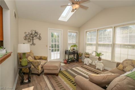 1204 Stone Crossing Street NE Canton OH 44721