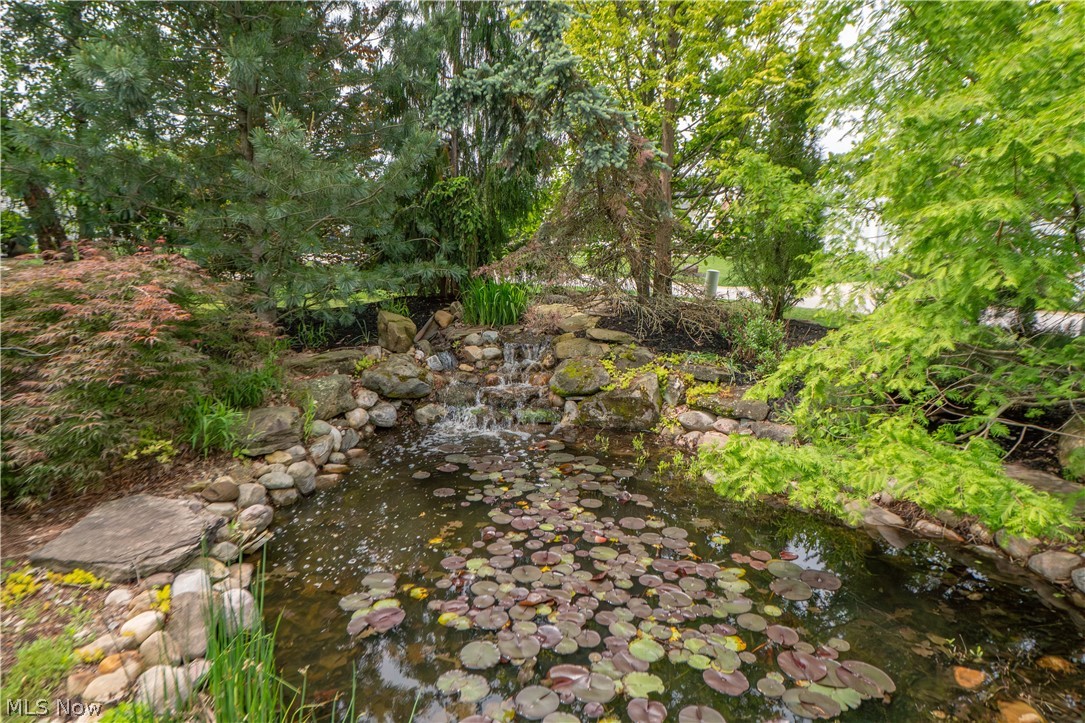 1204 Stone Crossing Street NE Canton OH 44721