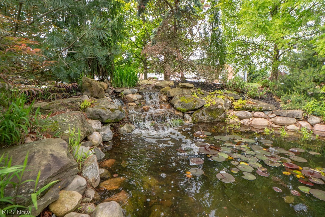 1204 Stone Crossing Street NE Canton OH 44721