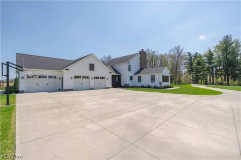16159 Salem Church Street NE Alliance OH 44601