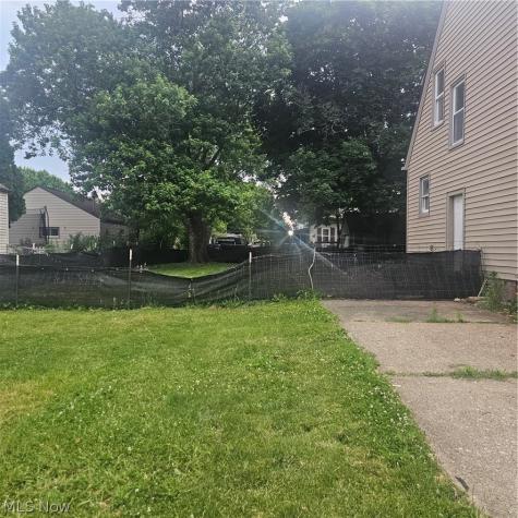 1229 Bellflower Avenue SW Canton OH 44710