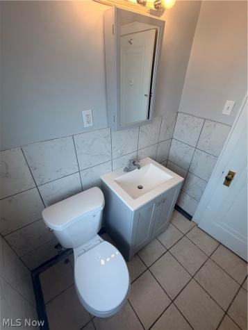 2123 Hampstead Road Cleveland Heights OH 44118