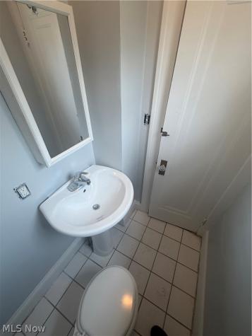 2123 Hampstead Road Cleveland Heights OH 44118