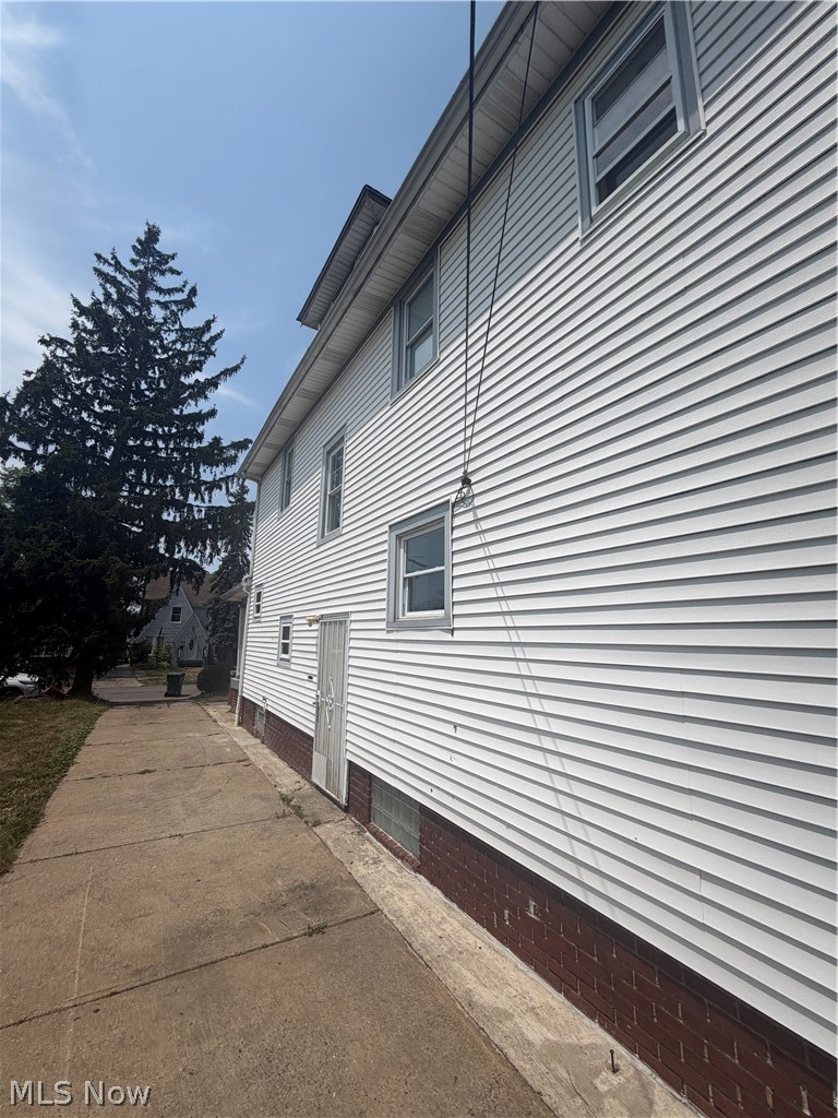 2123 Hampstead Road Cleveland Heights OH 44118