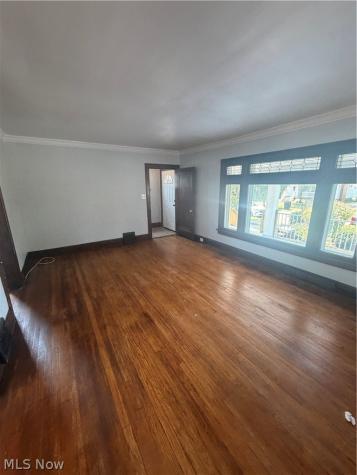 2123 Hampstead Road Cleveland Heights OH 44118
