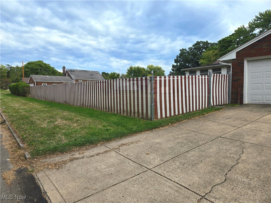575 Woodside Avenue Youngstown OH 44505