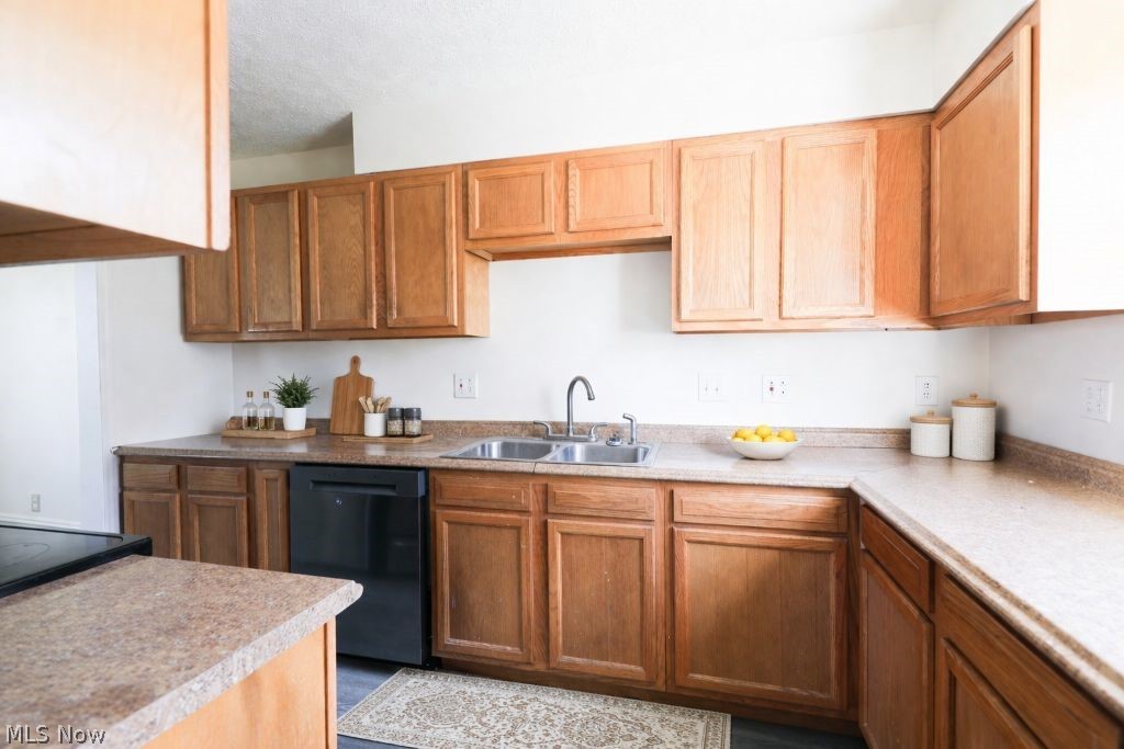 855 Newgarden Avenue Salem OH 44460