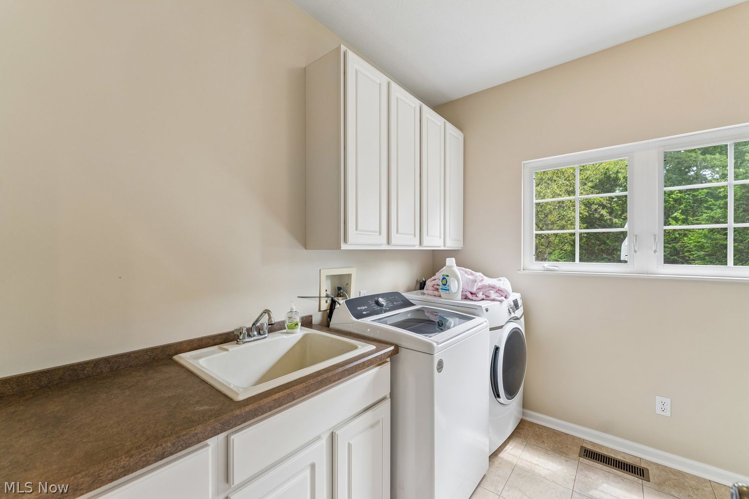 32101 Ventanas Circle Avon Lake OH 44012
