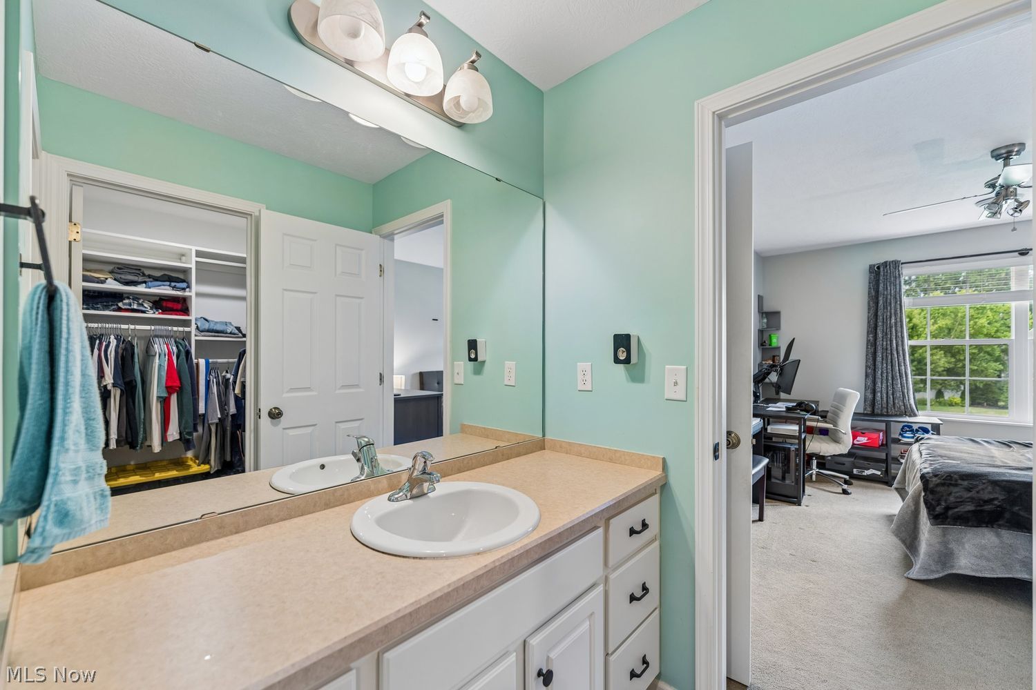 32101 Ventanas Circle Avon Lake OH 44012