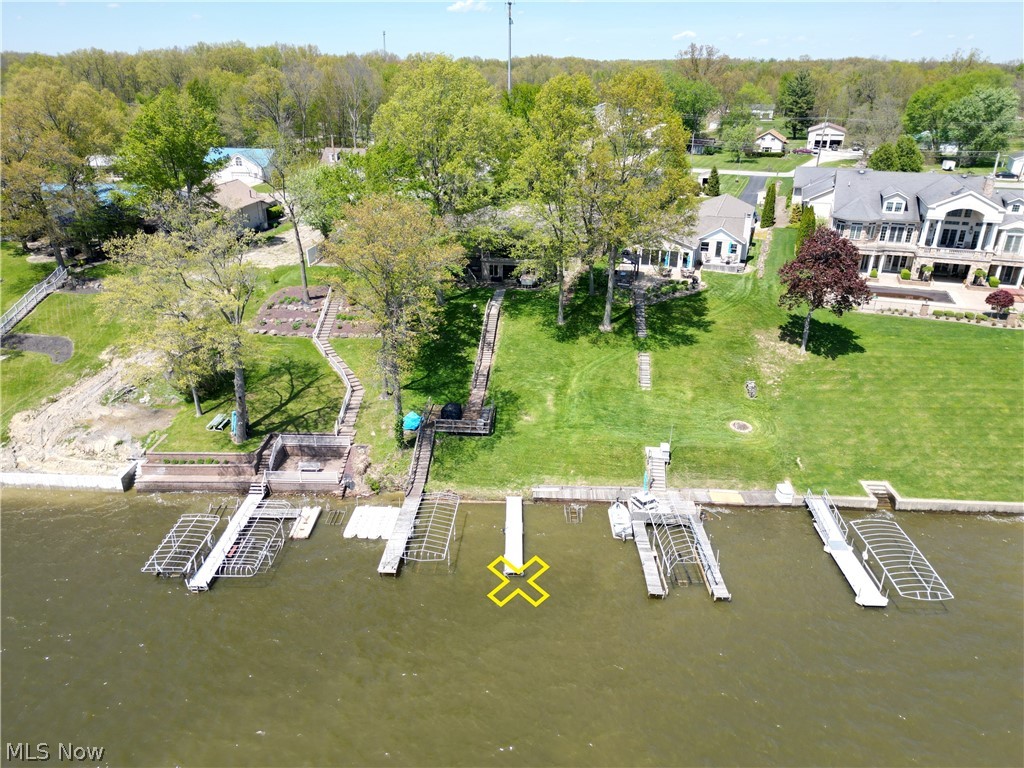 17991 Mahoning Avenue Lake Milton OH 44429
