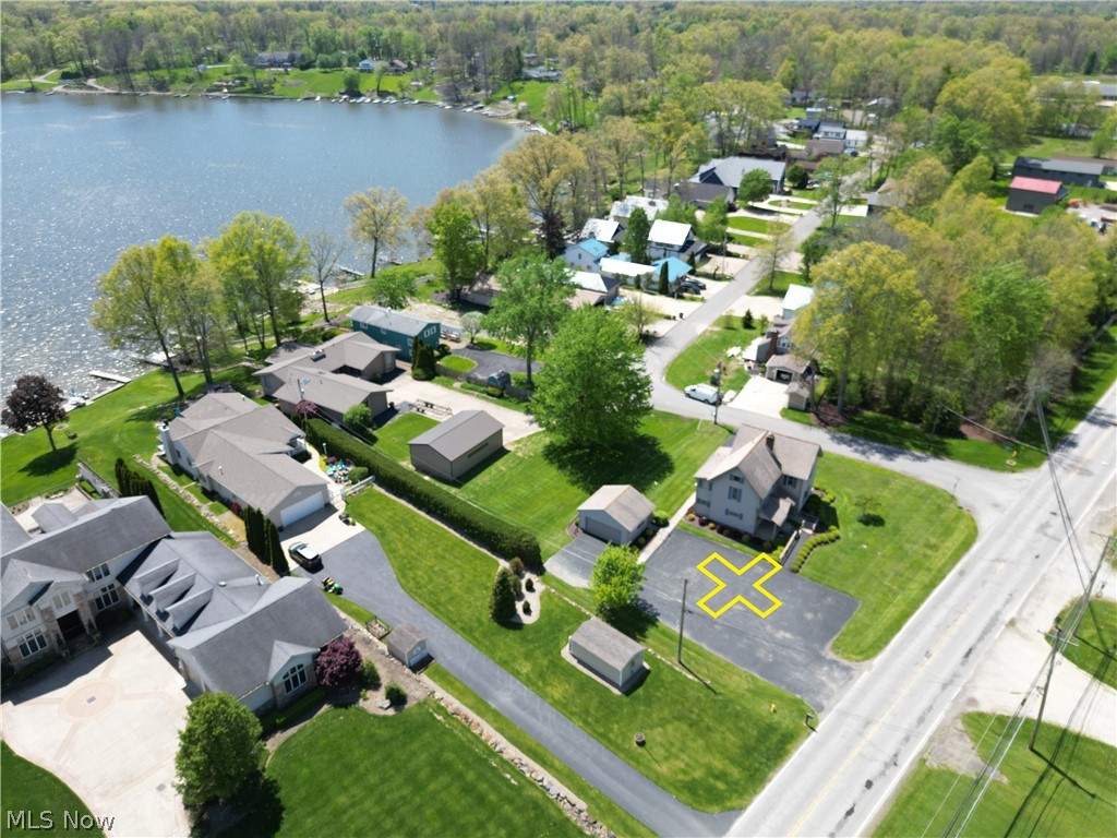 17991 Mahoning Avenue Lake Milton OH 44429