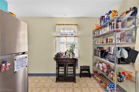 1611 32nd Street NE Canton OH 44714