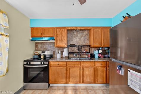 1611 32nd Street NE Canton OH 44714