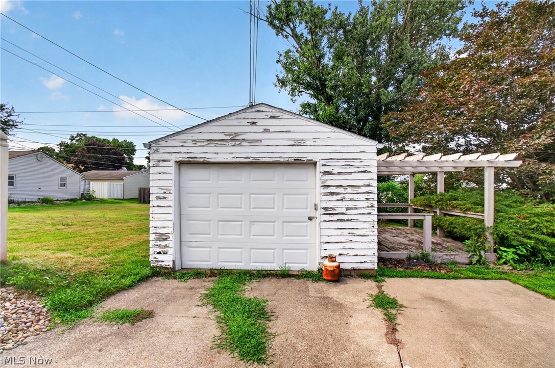 1611 32nd Street NE Canton OH 44714