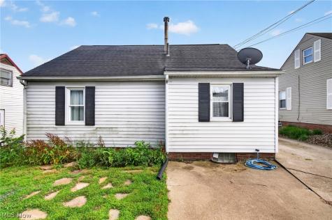 1611 32nd Street NE Canton OH 44714