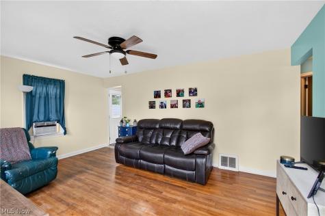 1611 32nd Street NE Canton OH 44714