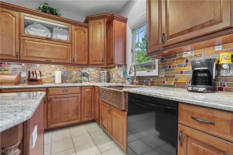 20143 Kylemore Drive Strongsville OH 44149