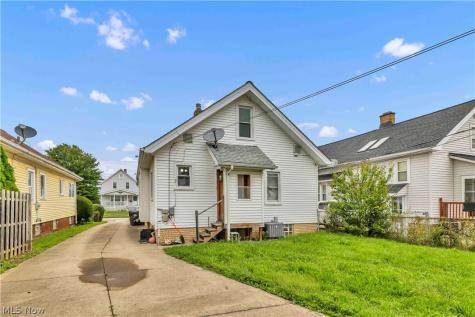5821 Merkle Avenue Parma OH 44129
