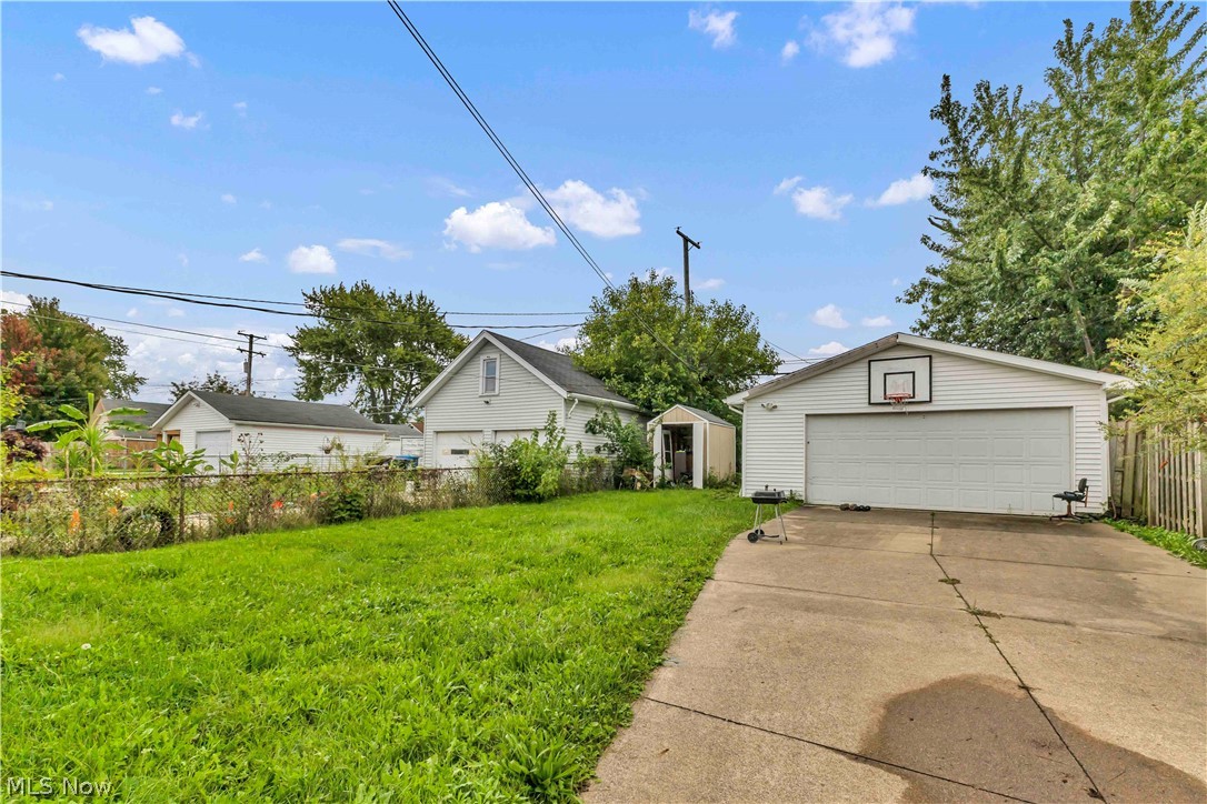 5821 Merkle Avenue Parma OH 44129