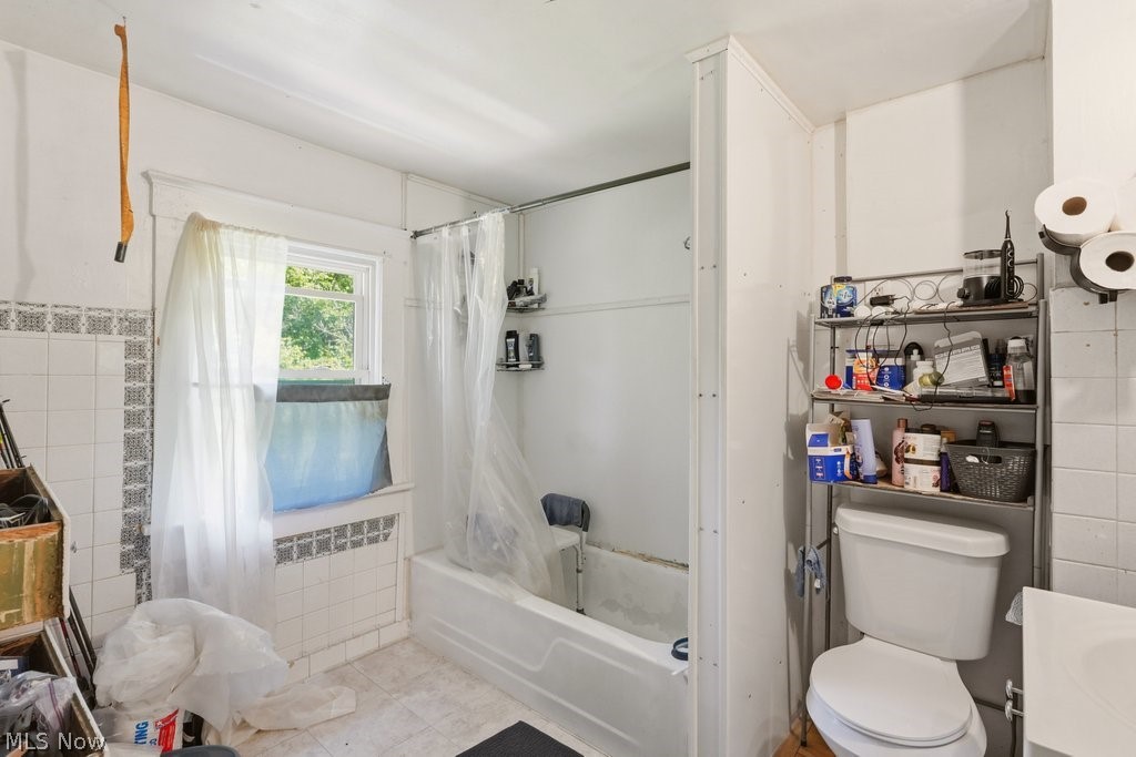 222 W Miller Avenue Akron OH 44301