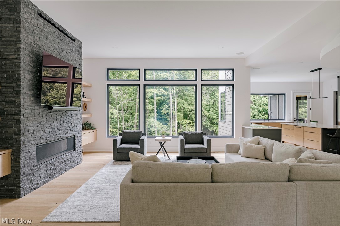 8070 Tulip Lane Chagrin Falls OH 44023