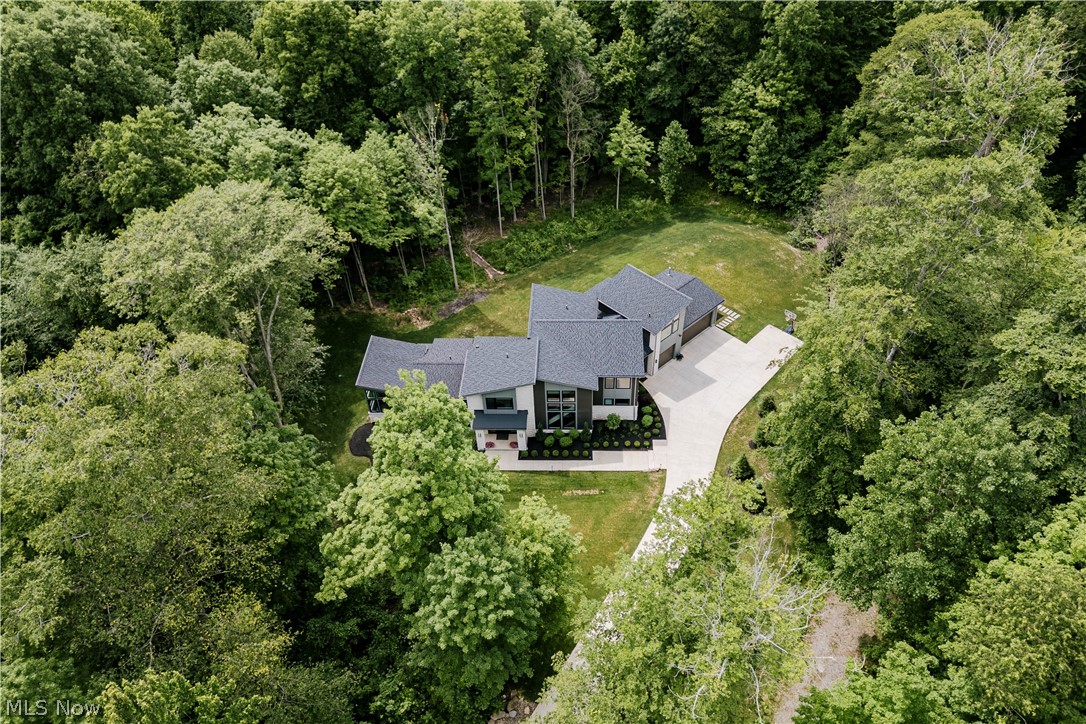 8070 Tulip Lane Chagrin Falls OH 44023