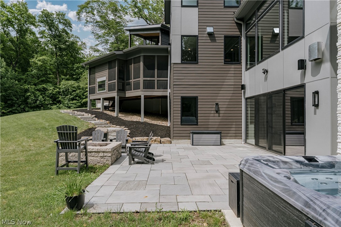 8070 Tulip Lane Chagrin Falls OH 44023