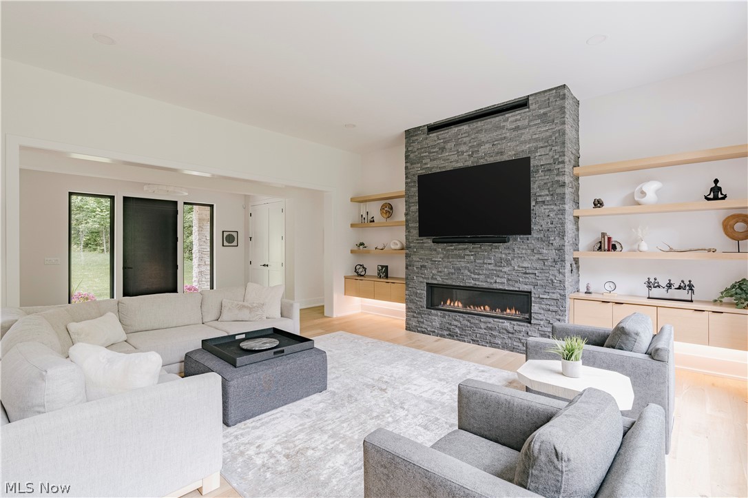 8070 Tulip Lane Chagrin Falls OH 44023