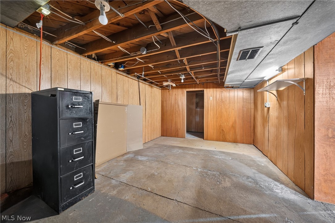 6008 N Ridge W Ashtabula OH 44004