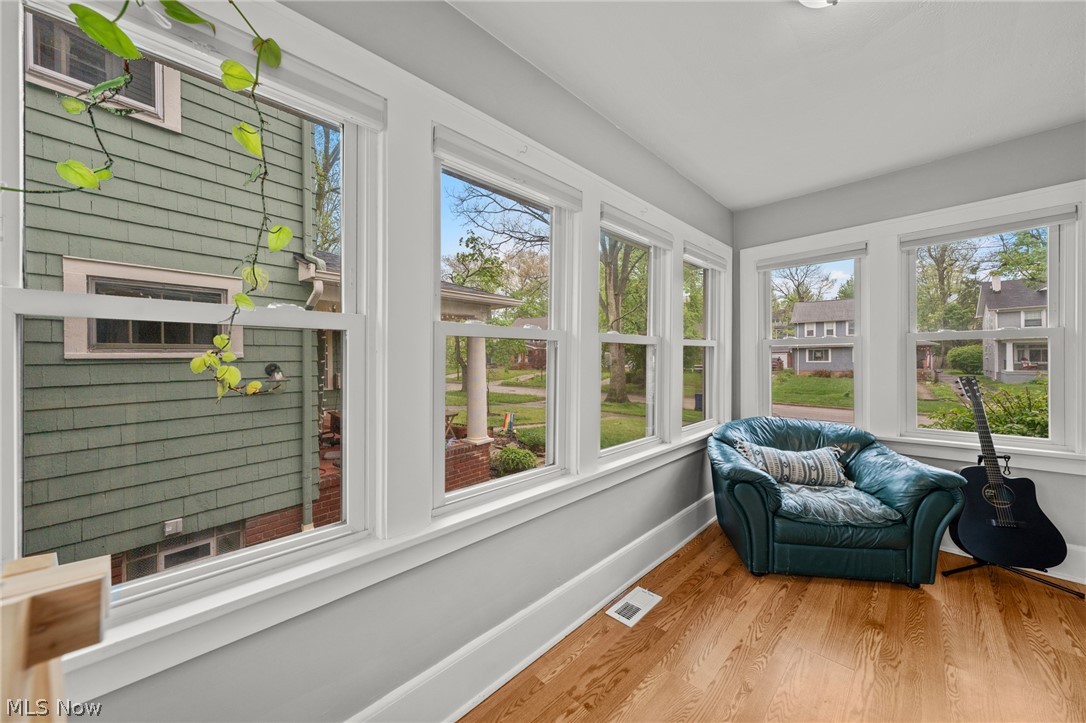 3273 Meadowbrook Boulevard Cleveland Heights OH 44118