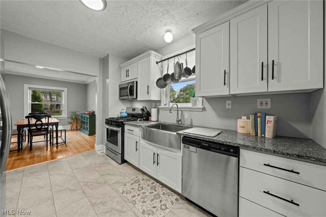 3273 Meadowbrook Boulevard Cleveland Heights OH 44118