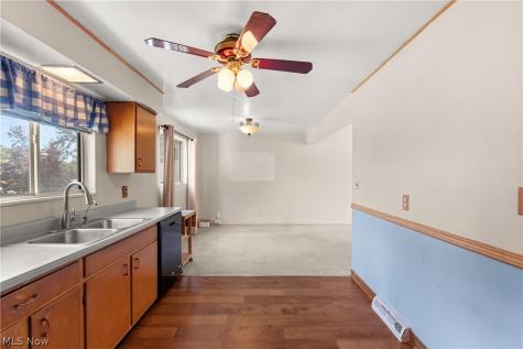 7643 Key West Drive Parma OH 44134