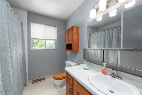 7643 Key West Drive Parma OH 44134